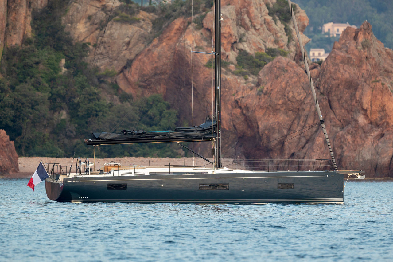 photo - FIRST YACHT 53 