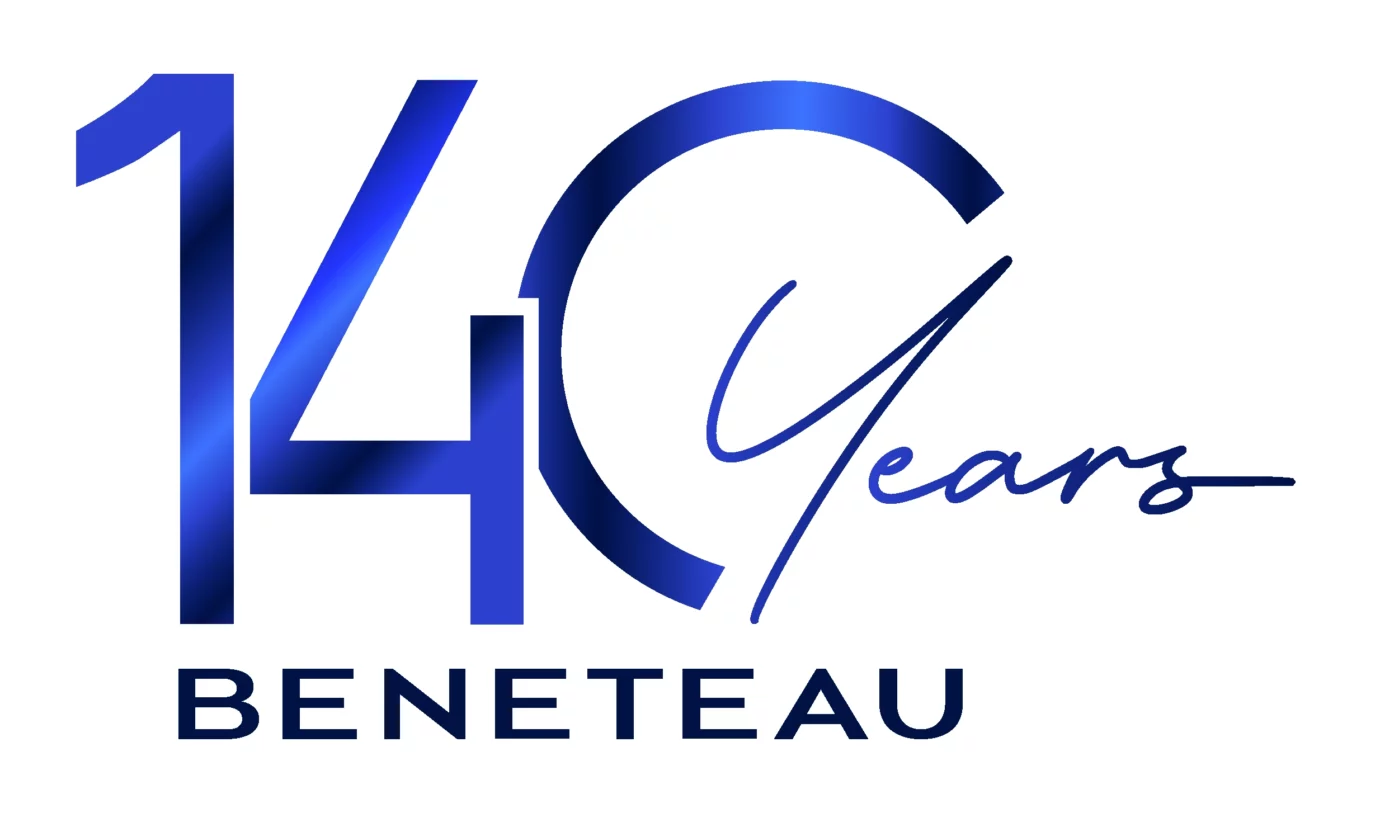 Logo Beneteau 140 ans